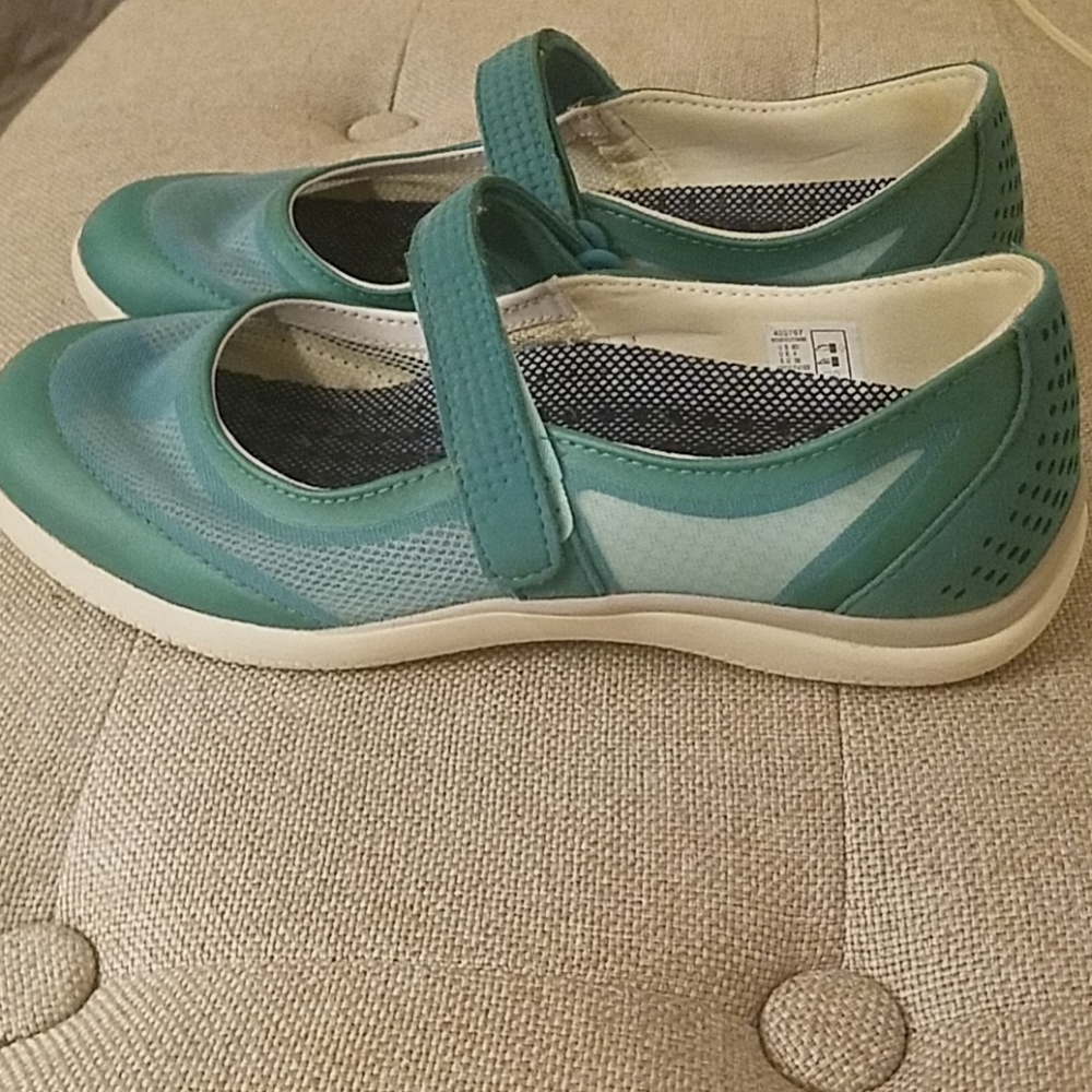 Land's End Mary Jane Water Shoe - Picture 2 of 8